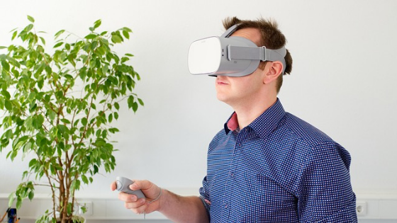 What is the difference among virtual reality, augmented reality and Mixed Reality?