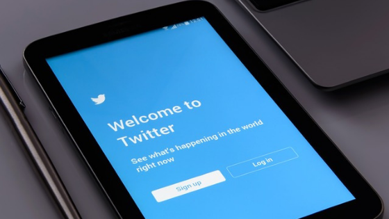 How to bookmark tweets to read later and where they are