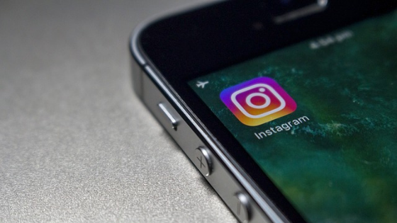 How to delete cache and Instagram data on iPhone and Android
