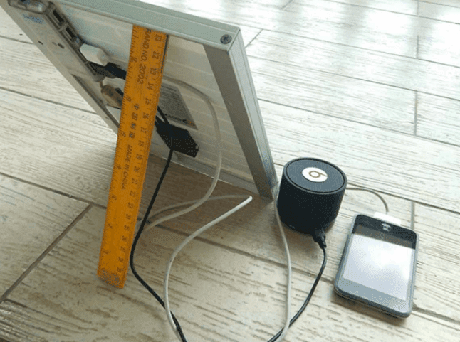 Make a Solar Charging Phone Case
