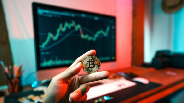 Things to know before investing money in cryptocurrency