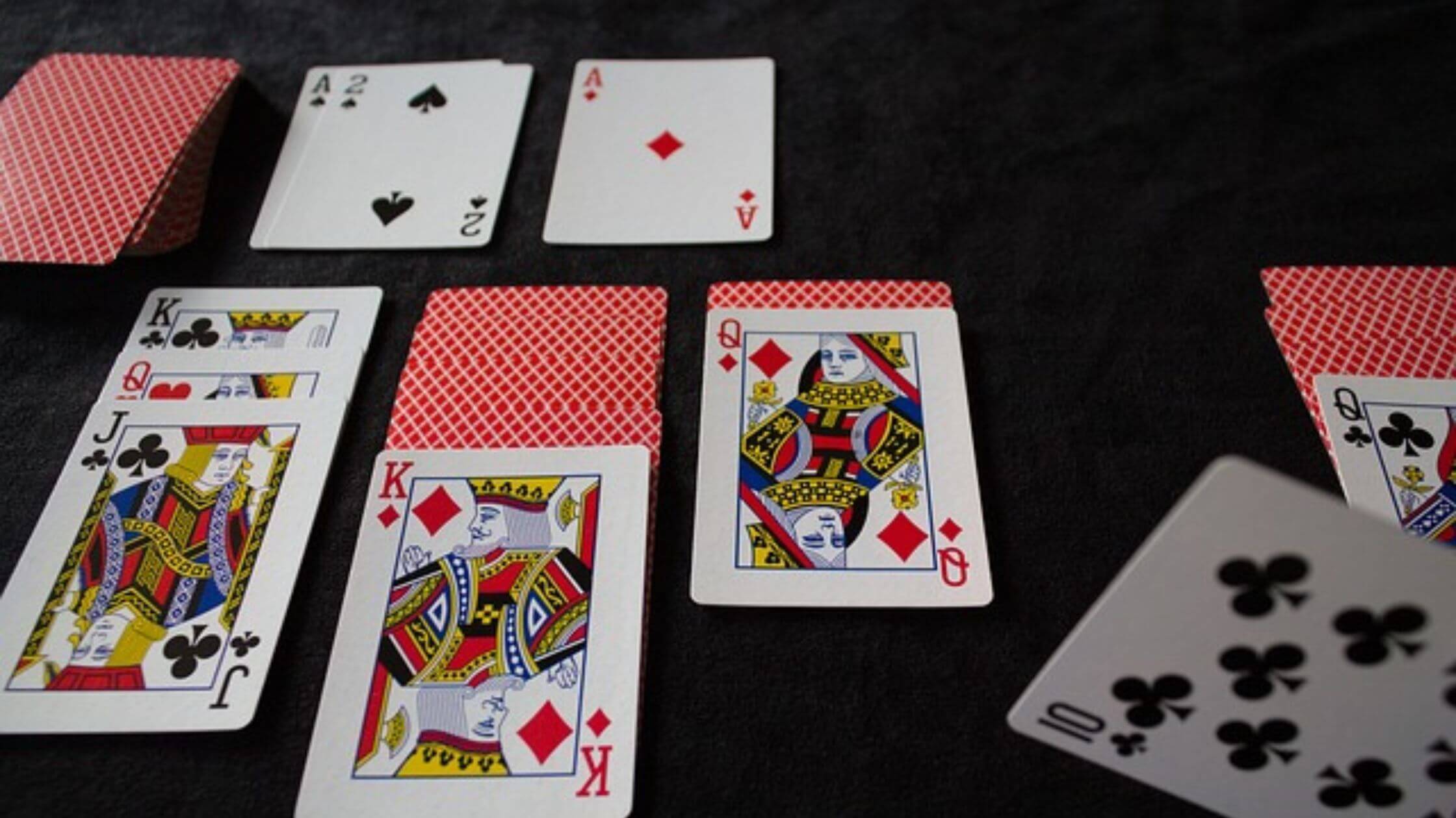 What Are The Differences Between Spider Solitaire And Klondike Solitaire